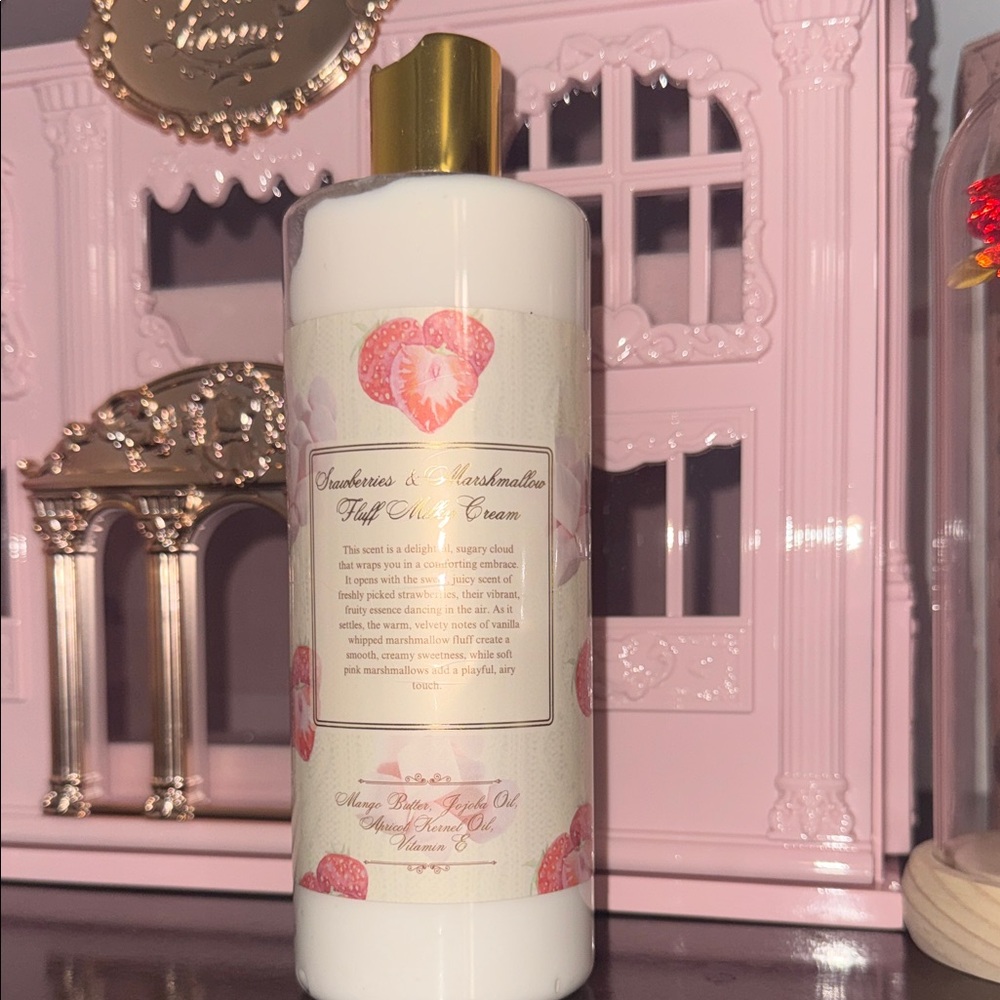 Femmenina Strawberry & Marshmallow Fluff Milky Cream